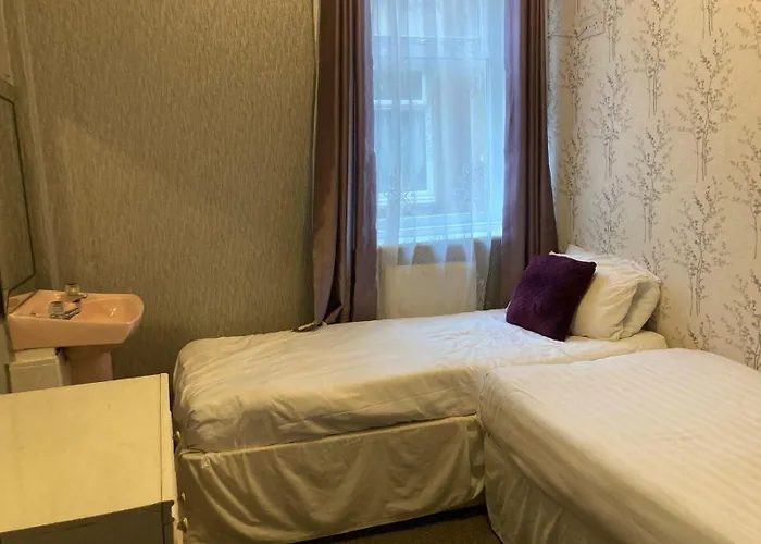 Iona Hotel